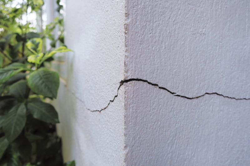Structural Crack Repair in Okeechobee, FL